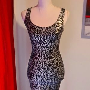 Forever 21 Sleeveless  bodycon dress black and silver leapord pattern size S/P